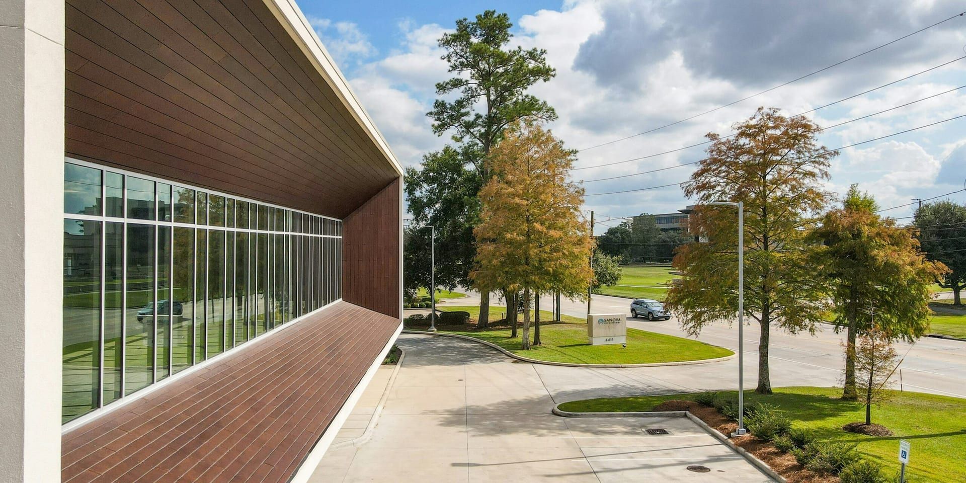 Commercial Real Estate Shows Cautious Optimism