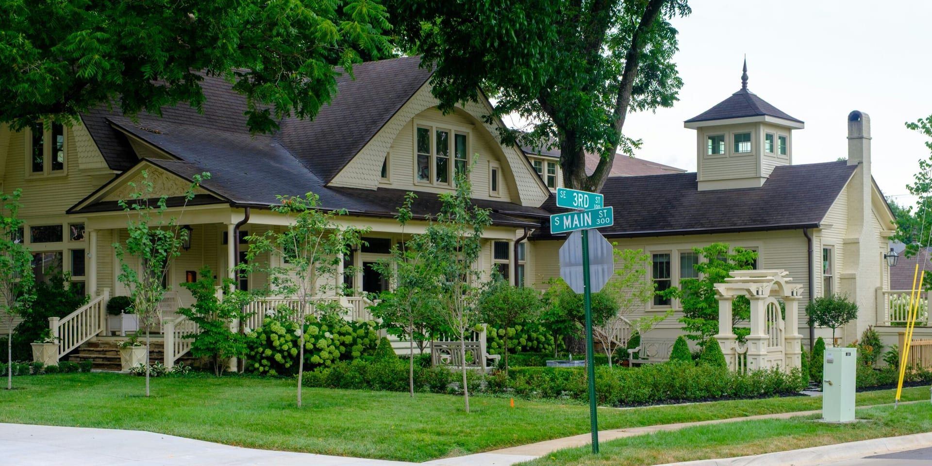 U.S. Housing Market Closes 2025 with Rising Inventory and a Cooling Pace in Home Price Growth