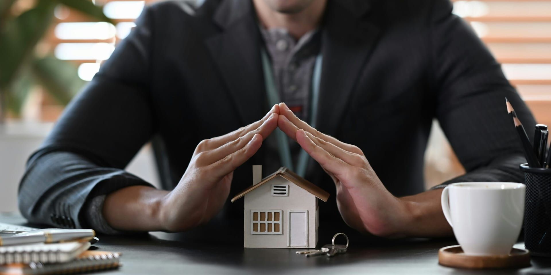 Real Estate Agents Adapt to Market Shifts Amidst New Regulations and Legal Challenges