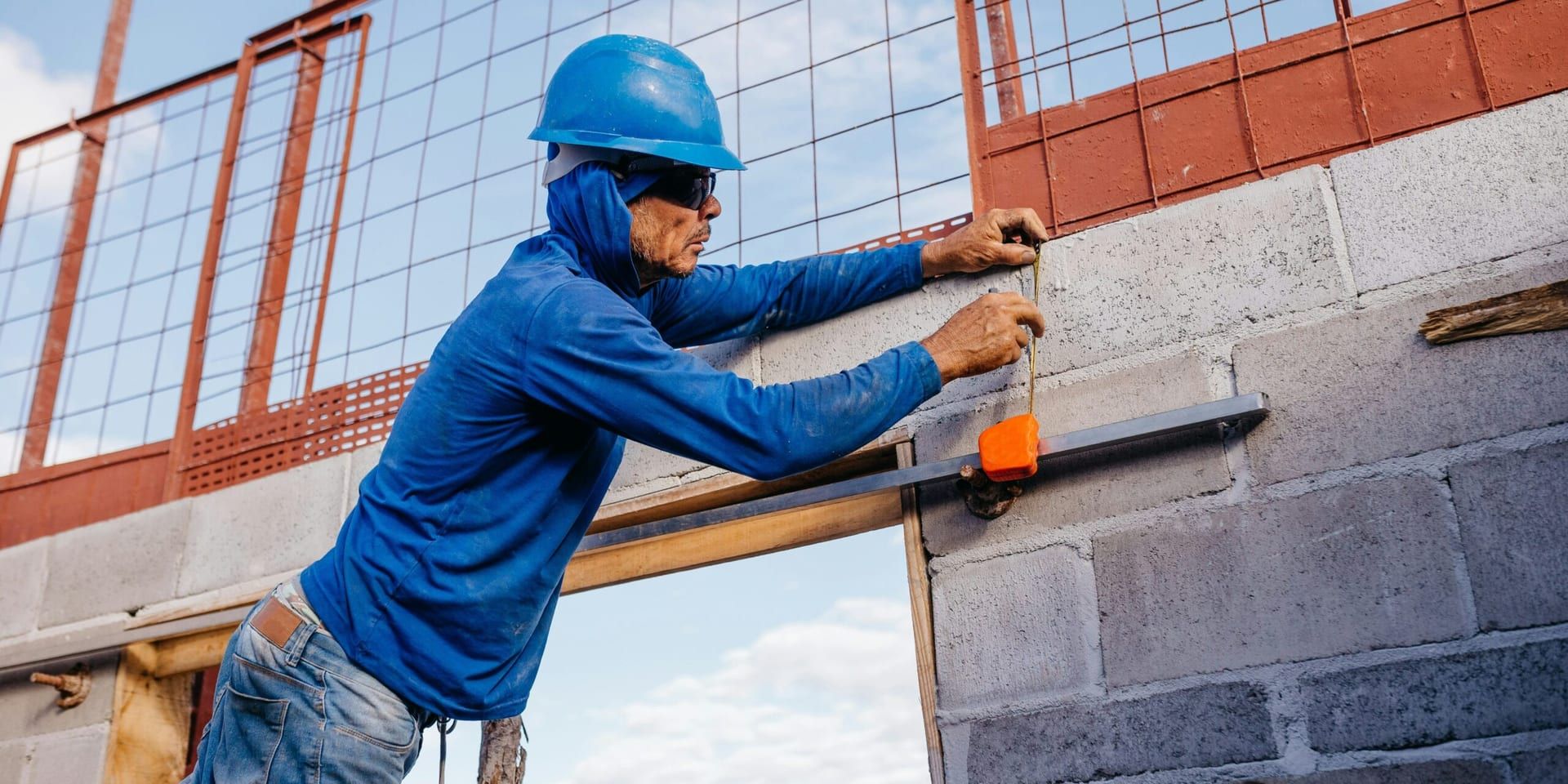 U.S. Homebuilder Confidence Rises to Eight-Month High in December