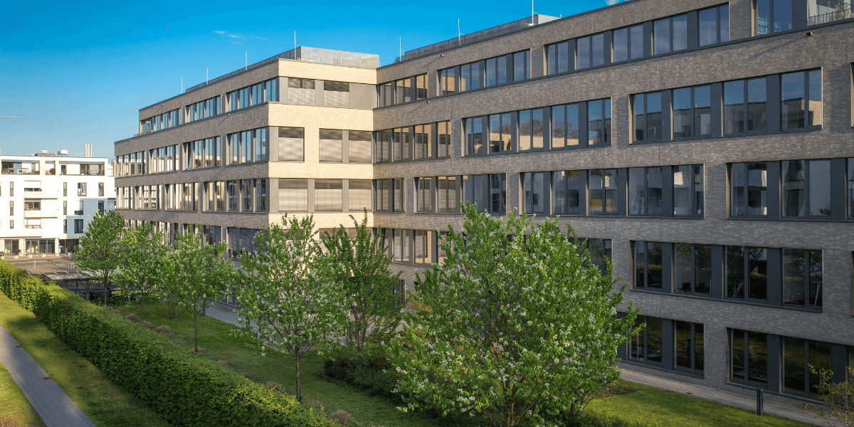Smart Building Technology Reshapes U.S. Commercial Real Estate Market