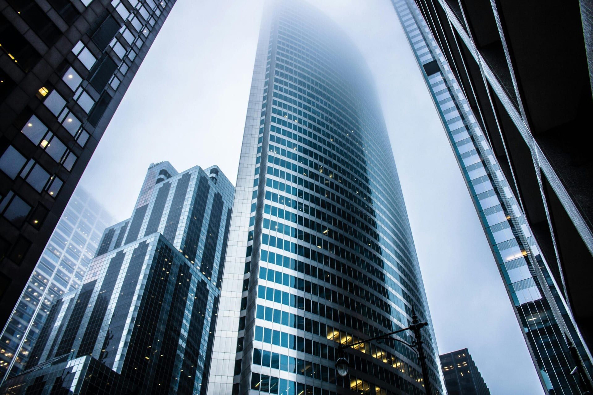 Revamping Office Environments: Embracing Hybrid Workstyles and Prioritizing Employee Wellness
