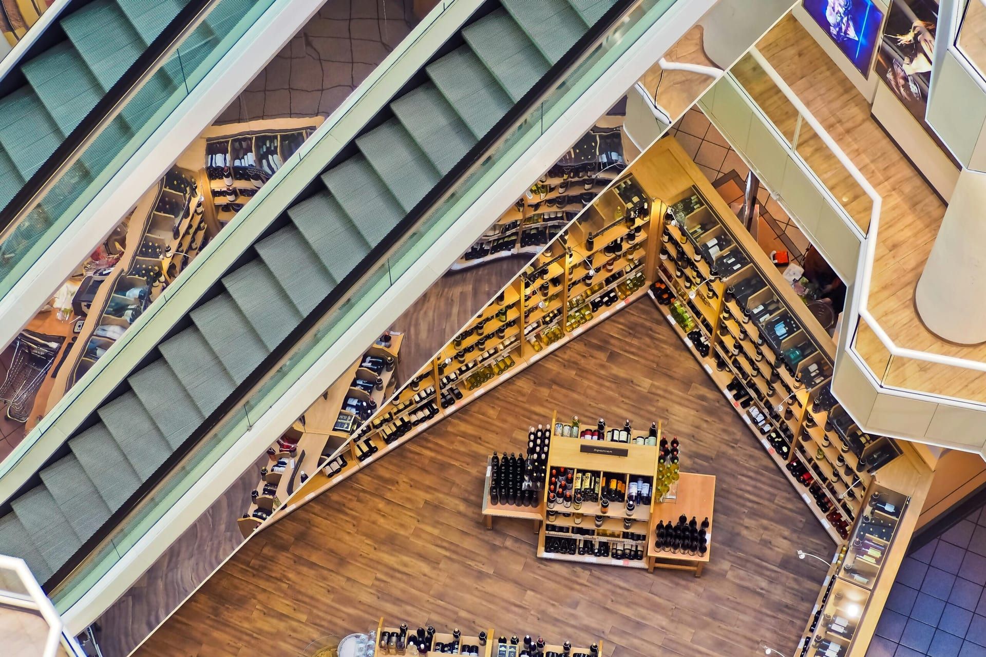 Transforming Retail: Embracing Experiential Strategies in Response to Changing Consumer Preferences