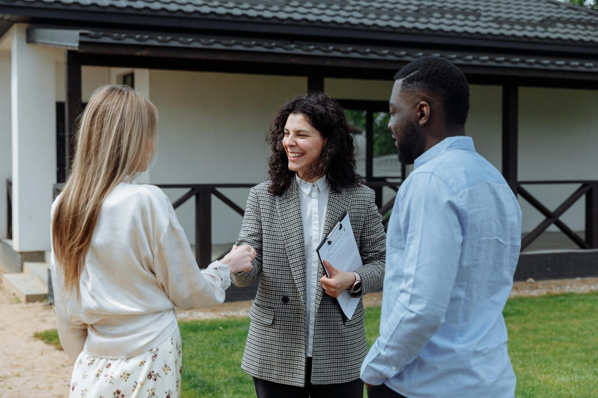 Cultivating Client Connections: Essential Strategies for Success in the Modern Marketplace
