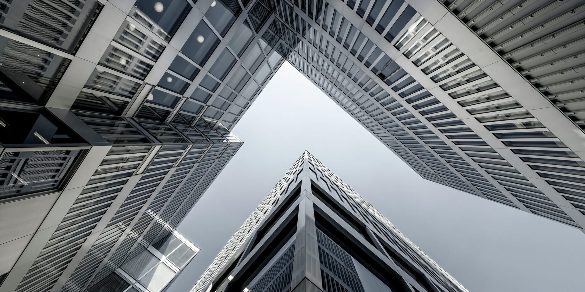 Navigating Real Estate Investment Trusts (REITs) in 2025
