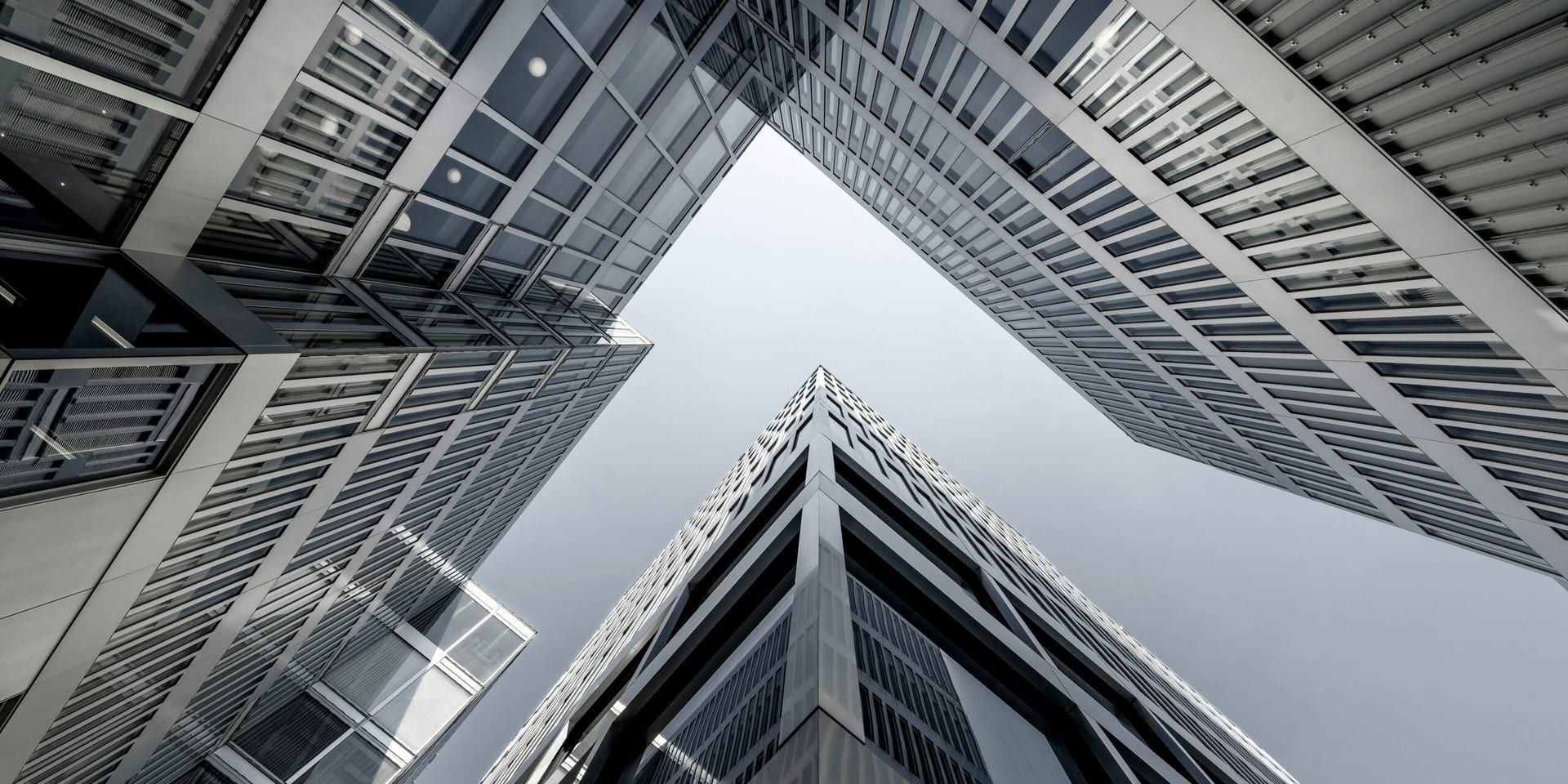 Commercial Real Estate Stabilizes Mid‑2025, With Renewed Leasing Momentum